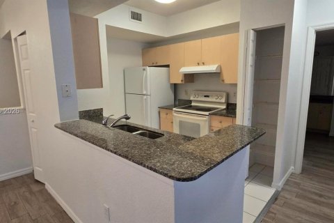 Condo in Miramar, Florida, 3 bedrooms  № 2003833 - photo 28