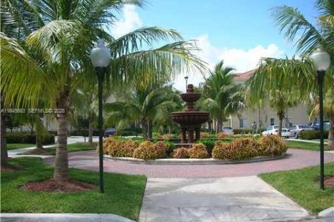 Condo in Miramar, Florida, 3 bedrooms  № 2003833 - photo 13