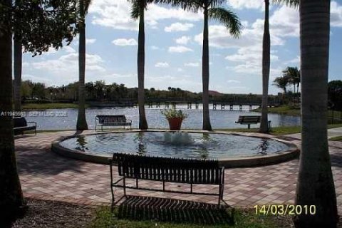 Condo in Miramar, Florida, 3 bedrooms  № 2003833 - photo 14