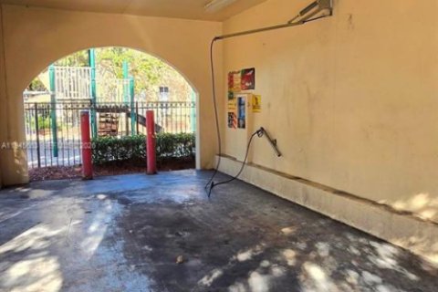 Condo in Miramar, Florida, 3 bedrooms  № 2003833 - photo 19