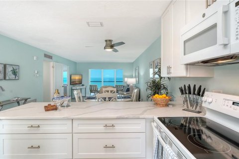 Condo in Sarasota, Florida, 1 bedroom № 2237322 - photo 14