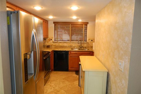 Condo in Altamonte Springs, Florida, 3 bedrooms № 2283966 - photo 9