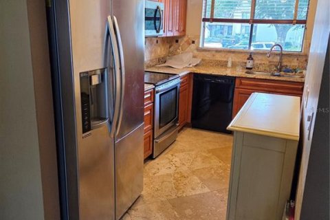 Condo in Altamonte Springs, Florida, 3 bedrooms № 2283966 - photo 8