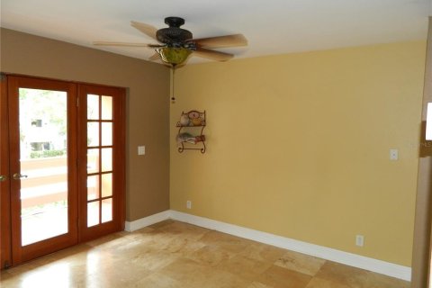 Condo in Altamonte Springs, Florida, 3 bedrooms № 2283966 - photo 7