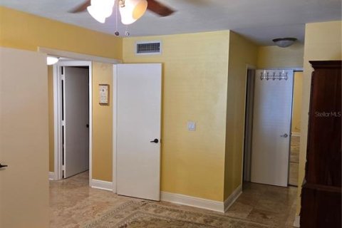 Condo in Altamonte Springs, Florida, 3 bedrooms № 2283966 - photo 13