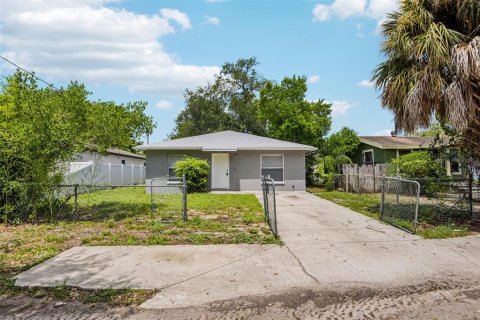 Casa en venta en Tampa, Florida, 3 dormitorios, 114.27 m2 № 2202454 - foto 28