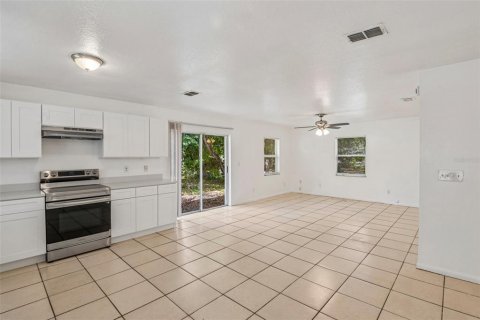 Casa en venta en Tampa, Florida, 3 dormitorios, 114.27 m2 № 2202454 - foto 11