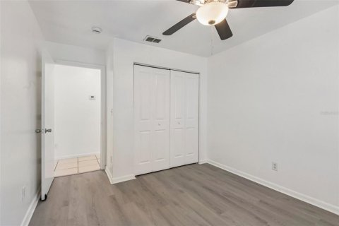 Casa en venta en Tampa, Florida, 3 dormitorios, 114.27 m2 № 2202454 - foto 19