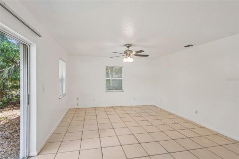 Casa en venta en Tampa, Florida, 3 dormitorios, 114.27 m2 № 2202454 - foto 6