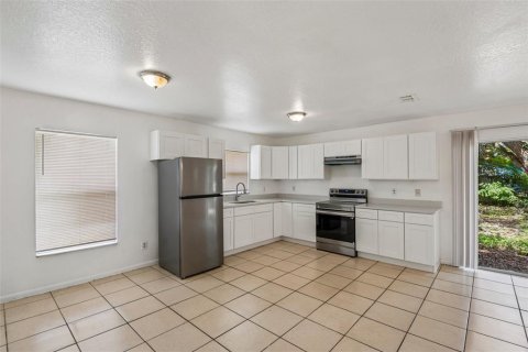 Casa en venta en Tampa, Florida, 3 dormitorios, 114.27 m2 № 2202454 - foto 3