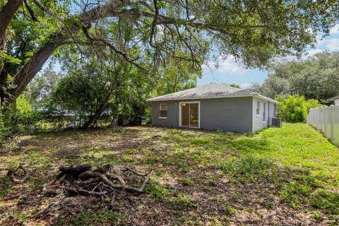 Casa en venta en Tampa, Florida, 3 dormitorios, 114.27 m2 № 2202454 - foto 25