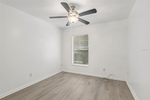 Casa en venta en Tampa, Florida, 3 dormitorios, 114.27 m2 № 2202454 - foto 18