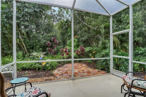 House in University Park, Florida 2 bedrooms, 149.48 sq.m. № 1903487 - photo 30