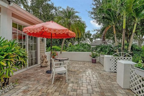 House in University Park, Florida 2 bedrooms, 149.48 sq.m. № 1903487 - photo 4