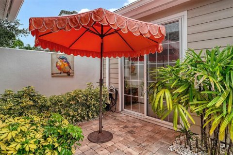 House in University Park, Florida 2 bedrooms, 149.48 sq.m. № 1903487 - photo 5