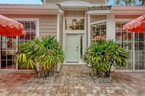House in University Park, Florida 2 bedrooms, 149.48 sq.m. № 1903487 - photo 6