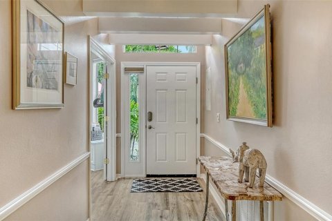 House in University Park, Florida 2 bedrooms, 149.48 sq.m. № 1903487 - photo 7