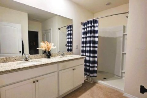 House in Haines City, Florida 4 bedrooms, 173.45 sq.m. № 2201966 - photo 7