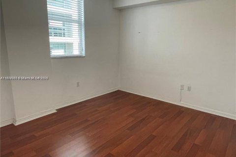 Copropriété à louer à Miami, Floride: 1 chambre, 67.91 m2 № 1926419 - photo 6