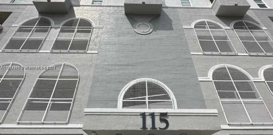 Condo à Miami, Floride, 1 chambre  № 1926419