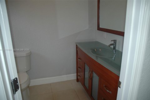 House in Homestead, Florida 3 bedrooms, 122.45 sq.m. № 2075243 - photo 7
