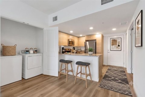 Condo in Orlando, Florida, 3 bedrooms № 2220847 - photo 8