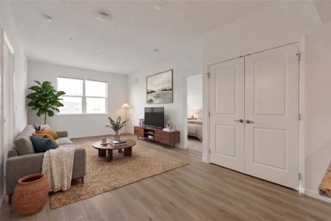 Condo in Orlando, Florida, 3 bedrooms № 2220847 - photo 14