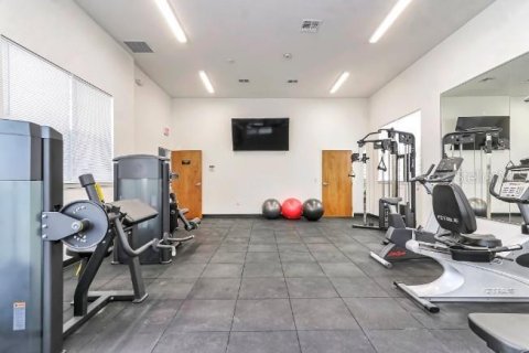 Condo in Orlando, Florida, 3 bedrooms № 2220847 - photo 4