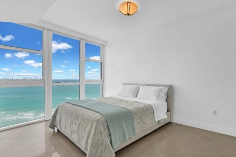 Condominio en venta en Sunny Isles Beach, Florida, 1 dormitorio, 92.16 m2 № 2184002 - foto 7