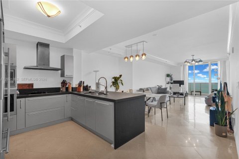 Condominio en venta en Sunny Isles Beach, Florida, 1 dormitorio, 92.16 m2 № 2184002 - foto 13
