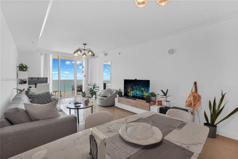 Condominio en venta en Sunny Isles Beach, Florida, 1 dormitorio, 92.16 m2 № 2184002 - foto 16