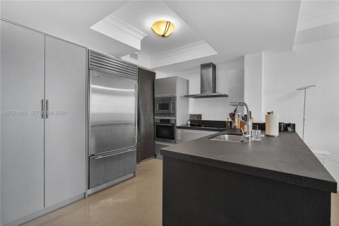 Condominio en venta en Sunny Isles Beach, Florida, 1 dormitorio, 92.16 m2 № 2184002 - foto 14