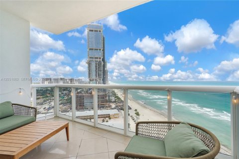 Condominio en venta en Sunny Isles Beach, Florida, 1 dormitorio, 92.16 m2 № 2184002 - foto 5