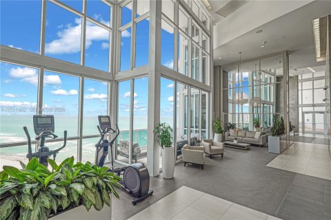 Condominio en venta en Sunny Isles Beach, Florida, 1 dormitorio, 92.16 m2 № 2184002 - foto 23