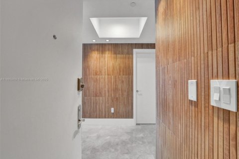 Copropriété à vendre à Sunny Isles Beach, Floride: 3 chambres, 205.69 m2 № 1950021 - photo 2