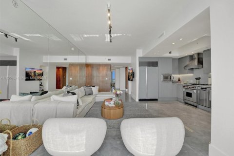 Copropriété à vendre à Sunny Isles Beach, Floride: 3 chambres, 205.69 m2 № 1950021 - photo 12