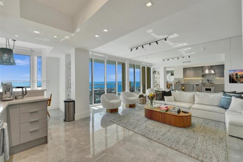 Copropriété à vendre à Sunny Isles Beach, Floride: 3 chambres, 205.69 m2 № 1950021 - photo 1
