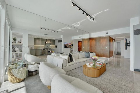 Copropriété à vendre à Sunny Isles Beach, Floride: 3 chambres, 205.69 m2 № 1950021 - photo 11