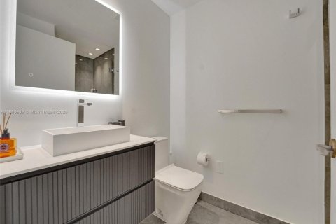 Copropriété à vendre à Sunny Isles Beach, Floride: 3 chambres, 205.69 m2 № 1950021 - photo 29