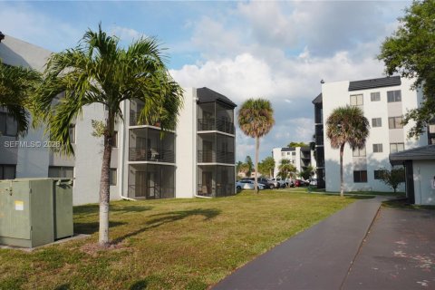 Condo à Sunrise, Floride, 2 chambres  № 2061018