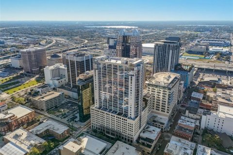 Condominio en venta en Orlando, Florida, 1 dormitorio, 79.34 m2 № 1740566 - foto 1
