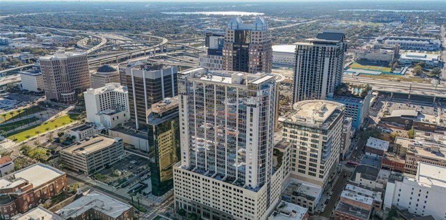 Condominio en Orlando, Florida, 1 dormitorio  № 1740566