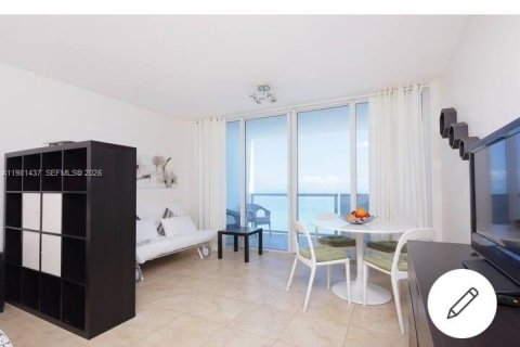 Купить кондоминиум в Майами-Бич, Флорида 37.16м2, № 2045046 - фото 13