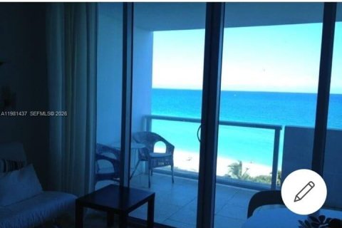 Купить кондоминиум в Майами-Бич, Флорида 37.16м2, № 2045046 - фото 3