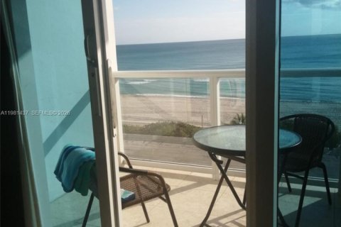 Купить кондоминиум в Майами-Бич, Флорида 37.16м2, № 2045046 - фото 7