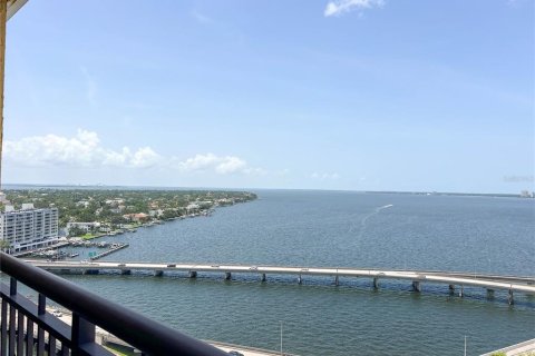 Condo in Tampa, Florida, 3 bedrooms  № 1782139 - photo 2