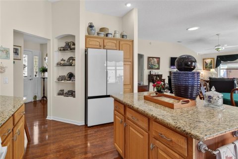 House in The Villages, Florida 3 bedrooms, 148.83 sq.m. № 2117445 - photo 16