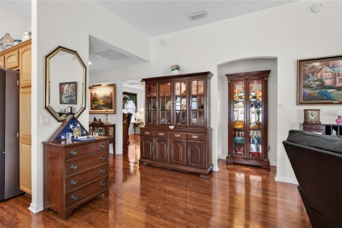 House in The Villages, Florida 3 bedrooms, 148.83 sq.m. № 2117445 - photo 17