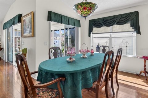 House in The Villages, Florida 3 bedrooms, 148.83 sq.m. № 2117445 - photo 11
