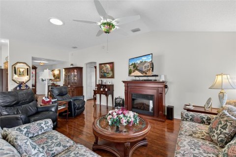 House in The Villages, Florida 3 bedrooms, 148.83 sq.m. № 2117445 - photo 9